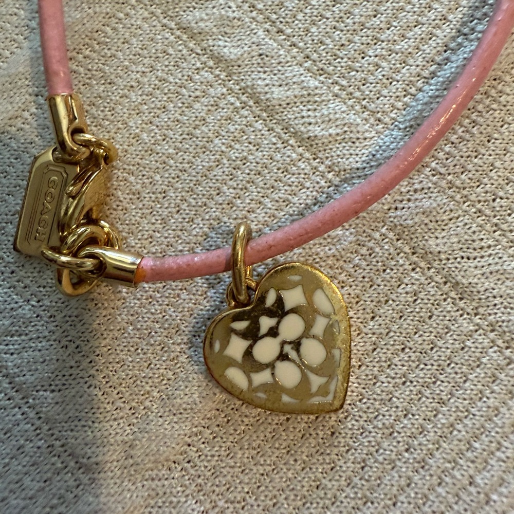 Coach Elegant leather Women's Bracelet Set